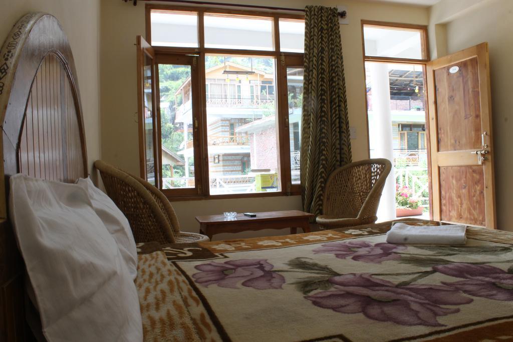 Om-Shanti Villa Manāli Exterior foto