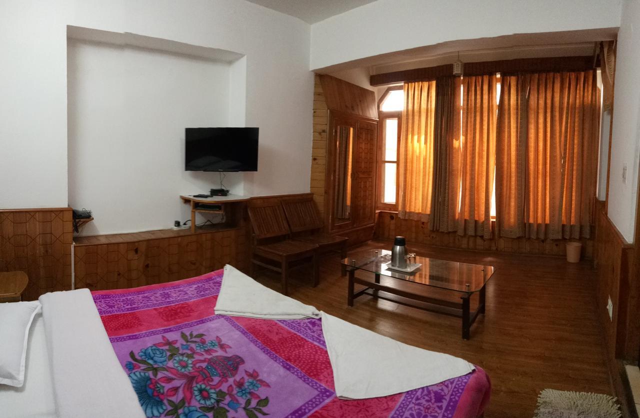 Om-Shanti Villa Manāli Exterior foto
